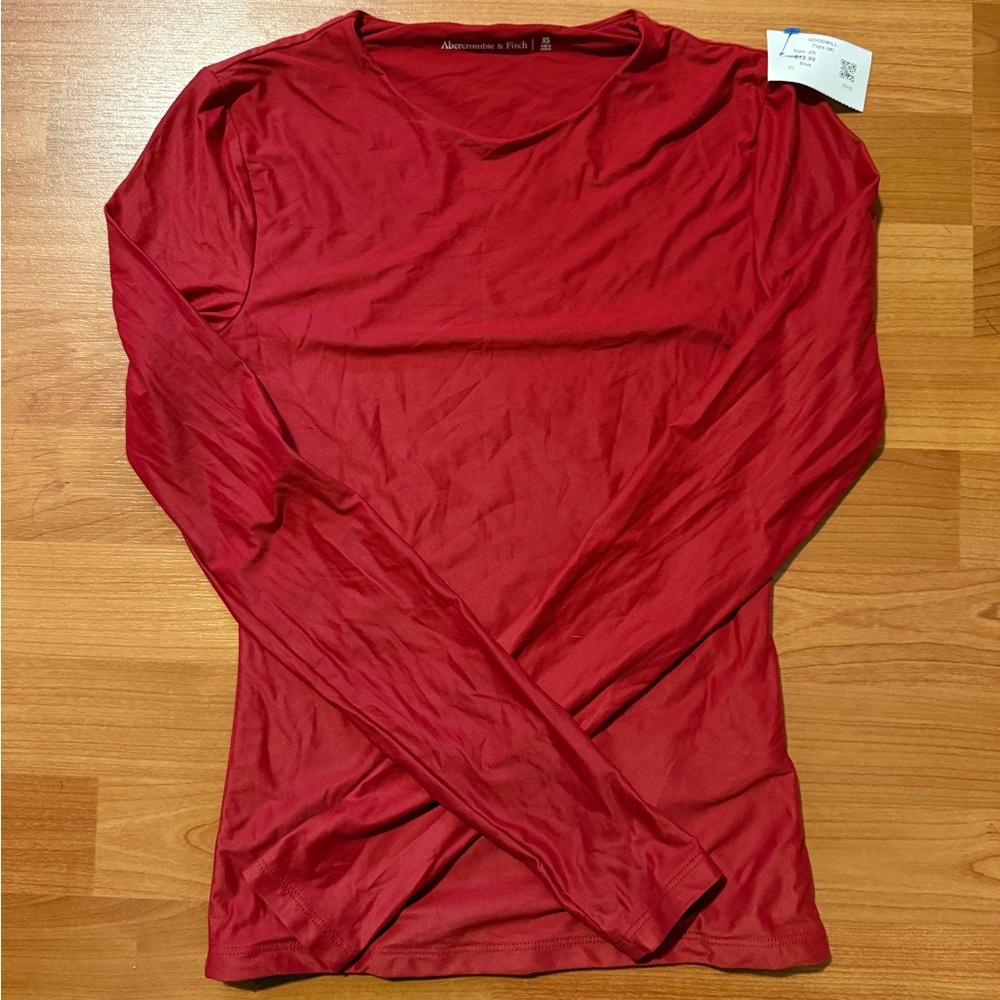 Abercrombie & Fitch Women's Red Long Sleeve Top